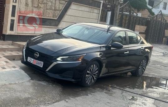 نيسان ألتيما